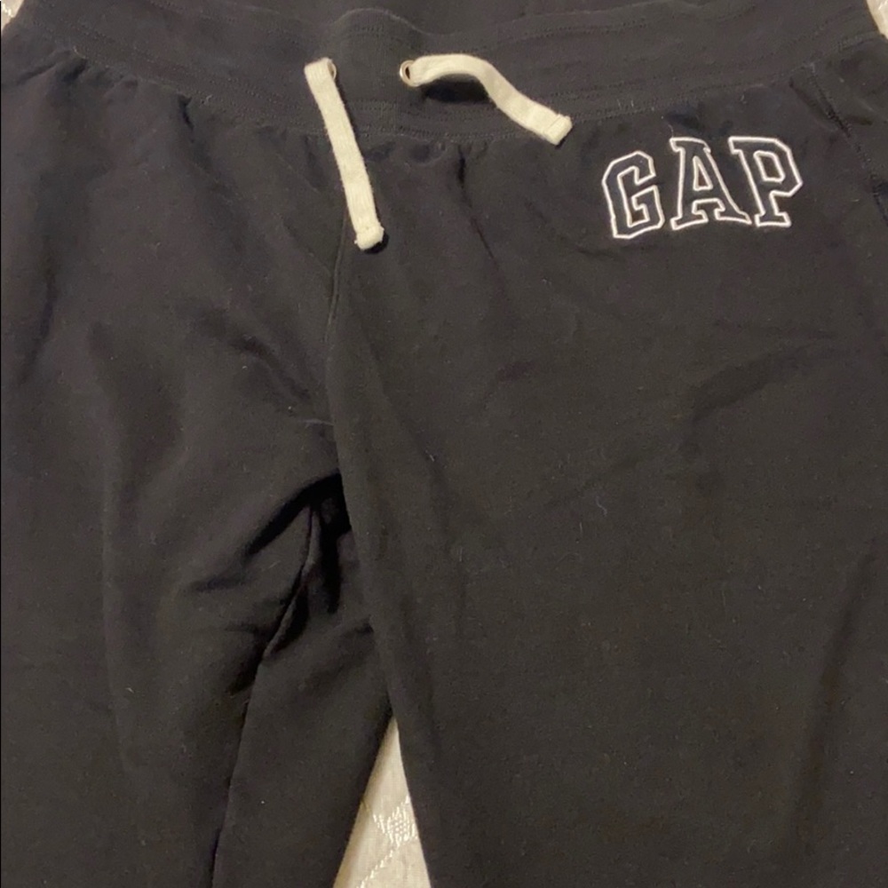 Gap sweats